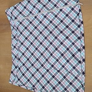 Lady Hagen Plad Golf Skirt with Shorts Underneath and Zipper Detail Size 14